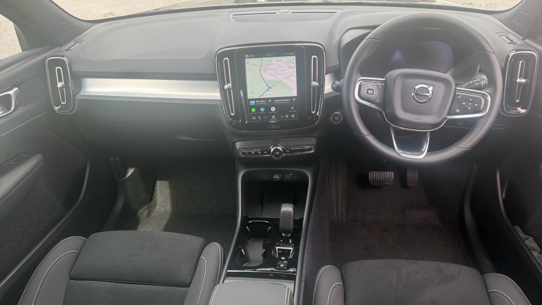 Volvo XC40 2.0 B3P Plus Dark 5dr Auto Petrol Estate